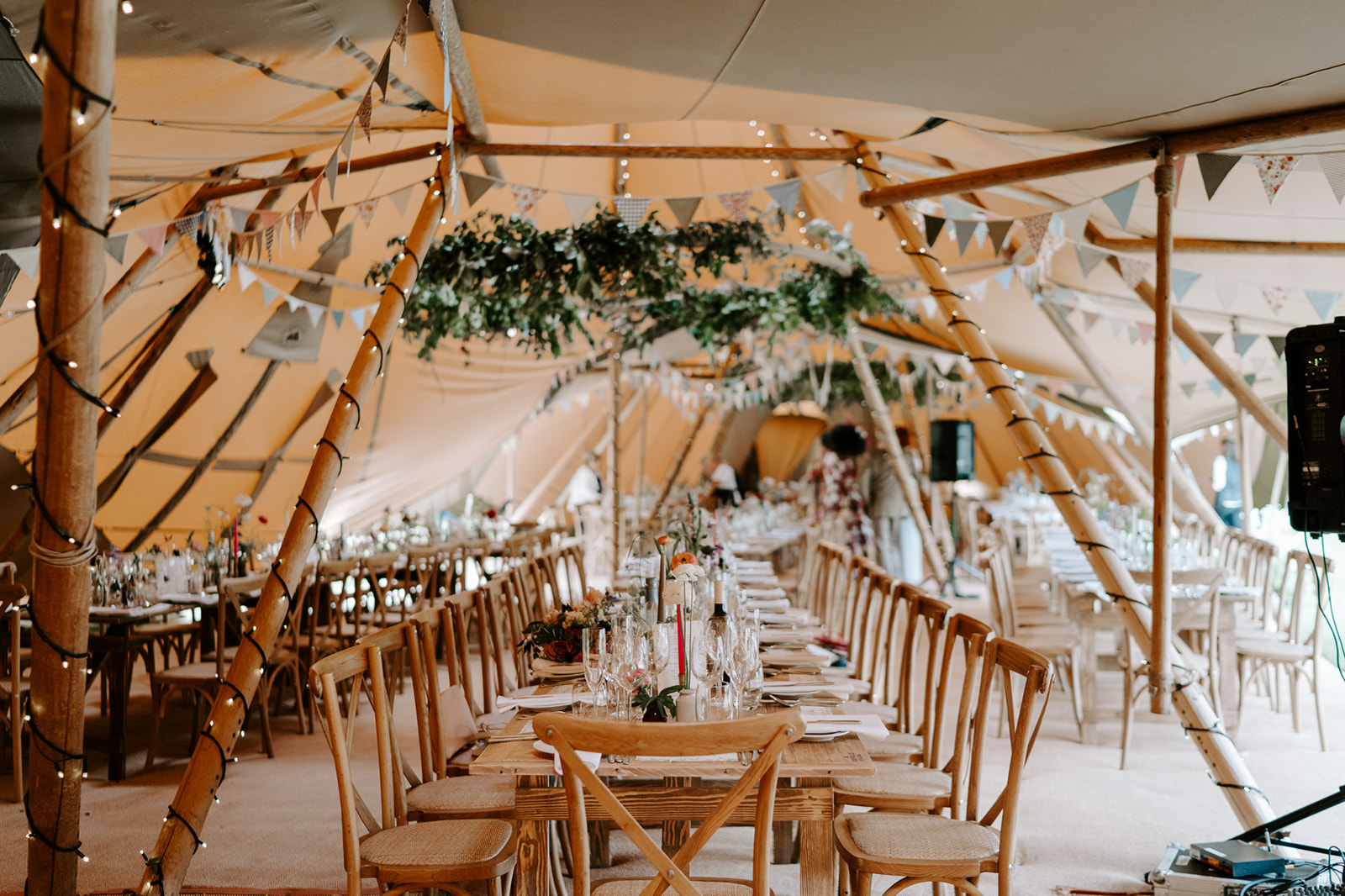 Tipi wedding decor